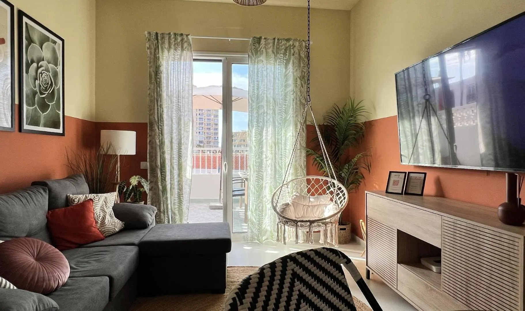 Patio Canario * Beach Escape / 2 Rooms, 2 Terraces & Pool Arona