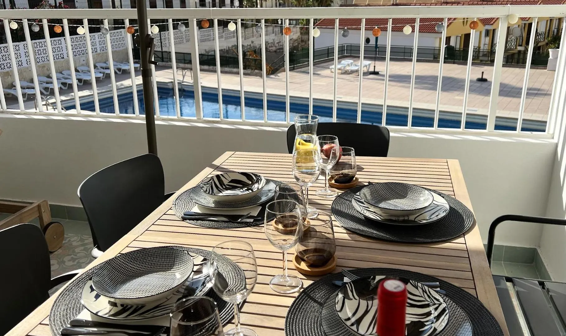 Patio Canario * Beach Escape / 2 Rooms, 2 Terraces & Pool Arona  Španělsko